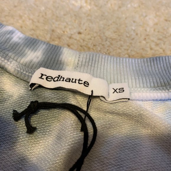 NWT Red Haute Tie Dye Slouchy Crew Neck Twist Tie Tee Shirt Size XS - Picture 12 of 12